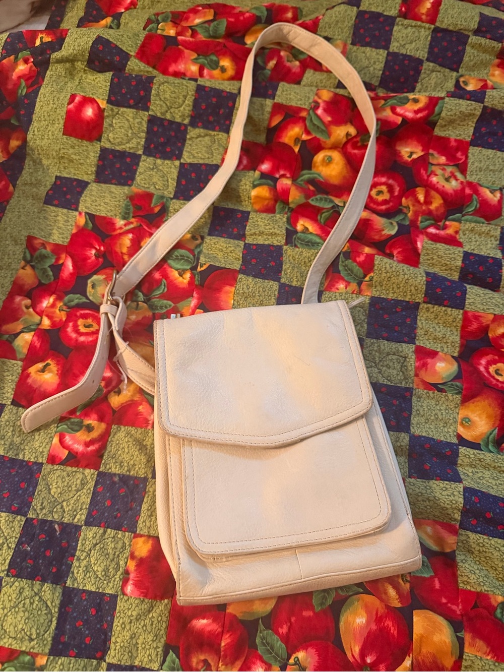 Women's Vintage Fossil Cream Crossbody Shoulder Bag - Minimal Leather Design